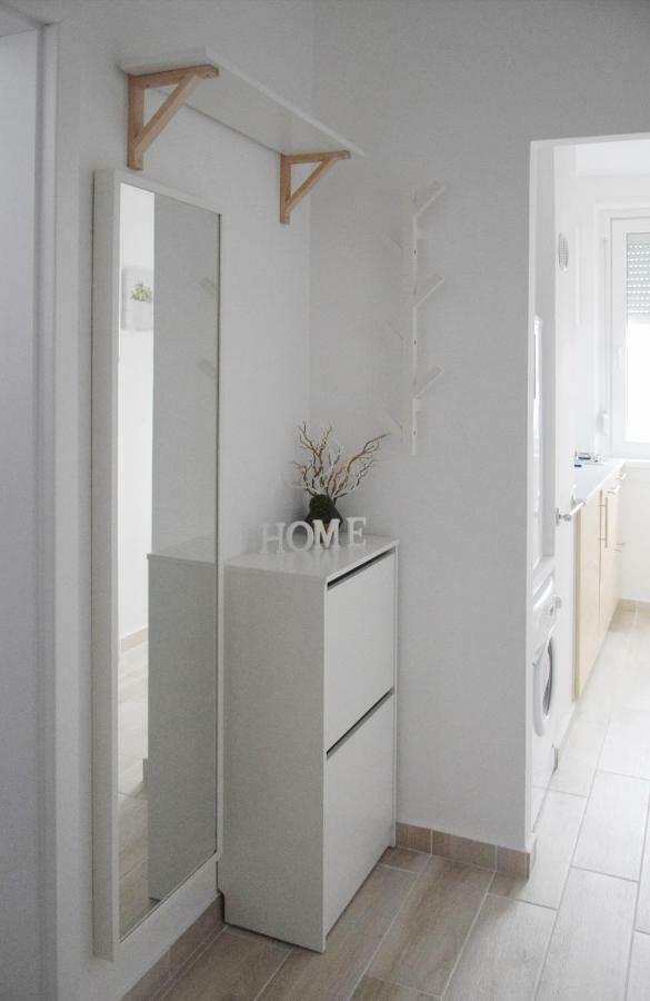 White Almond Apartment ブダペスト エクステリア 写真